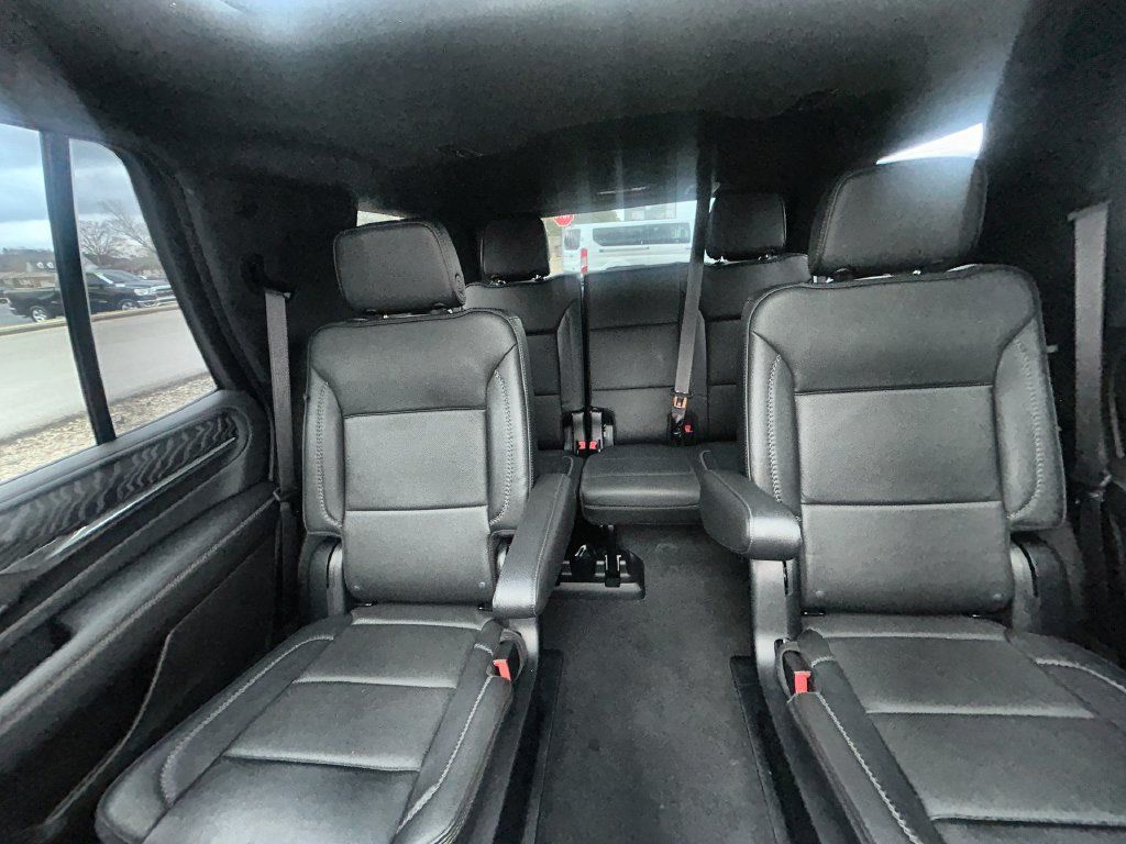 Used 2023 GMC Yukon Denali AWD/4WD image 29