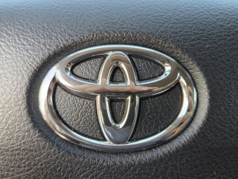 Used 2022 Toyota Tacoma SR5 w/ Technology Package AWD/4WD image 26