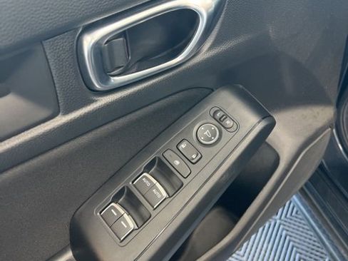 Used 2025 Honda Civic Sport image 9