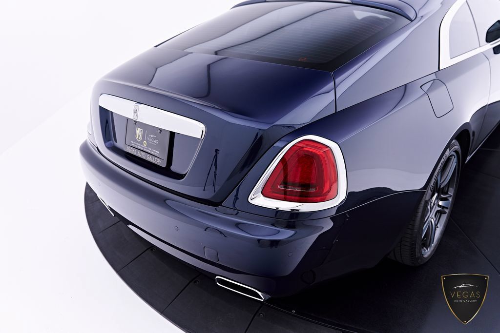 Used 2017 Rolls-Royce Wraith RWD image 25