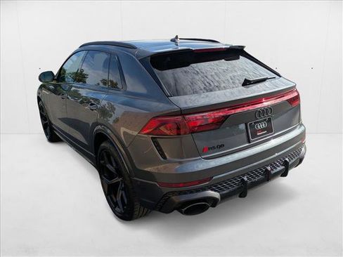 New 2025 Audi RS Q8 performance image 7