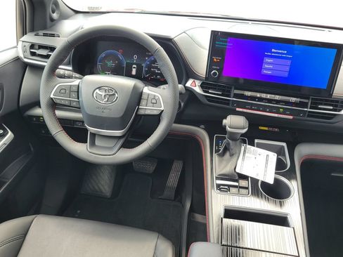 New 2026 Toyota Sienna XSE FWD image 26