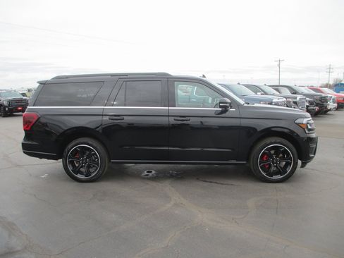 Used 2024 Ford Expedition Max Limited image 4
