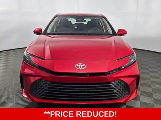 Used 2025 Toyota Camry LE FWD video 2