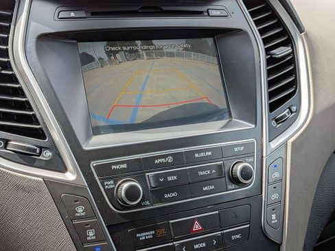 Used 2017 Hyundai Santa Fe Limited AWD/4WD image 17
