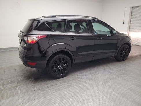 Used 2017 Ford Escape SE w/ Equipment Group 201A FWD image 10