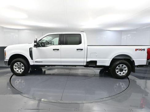 Used 2024 Ford F350 XLT w/ FX4 Off-Road Package image 9