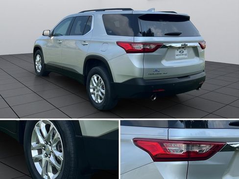 Used 2021 Chevrolet Traverse LT AWD/4WD image 11