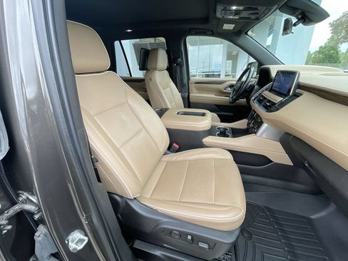 Certified 2021 Chevrolet Tahoe Premier w/ Premium Package AWD/4WD image 29