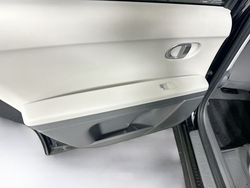 Used 2024 Hyundai Ioniq 5 SEL RWD image 26