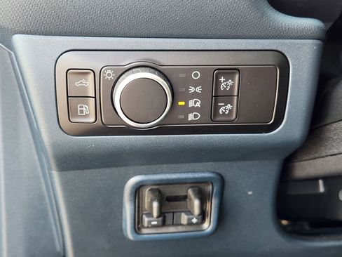 Used 2025 Ford Maverick Lariat w/ 4K Tow Package AWD/4WD image 18