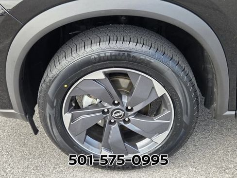 Used 2025 Nissan Rogue SV FWD image 20