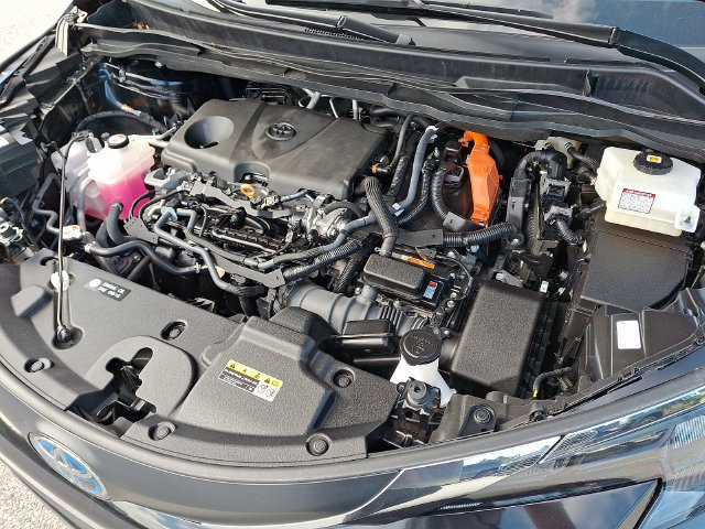 Certified 2025 Toyota Sienna LE AWD/4WD image 27
