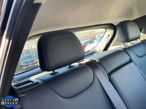 Used 2022 Chevrolet Bolt EUV LT w/ Convenience Package image 51