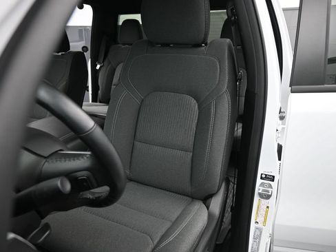 Used 2022 RAM 1500 Big Horn AWD/4WD image 11