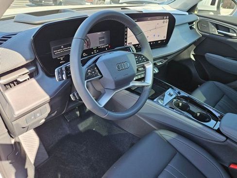 New 2026 Audi Q3 quattro 2.0T AWD/4WD image 9