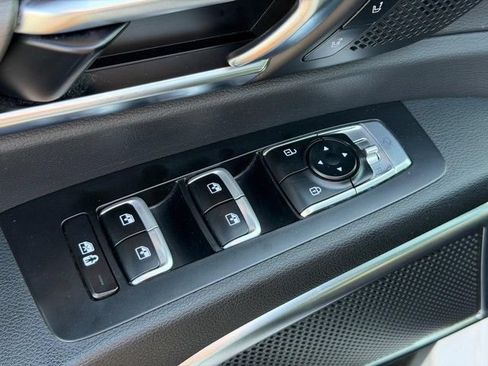 Used 2024 Kia Telluride AWD image 13