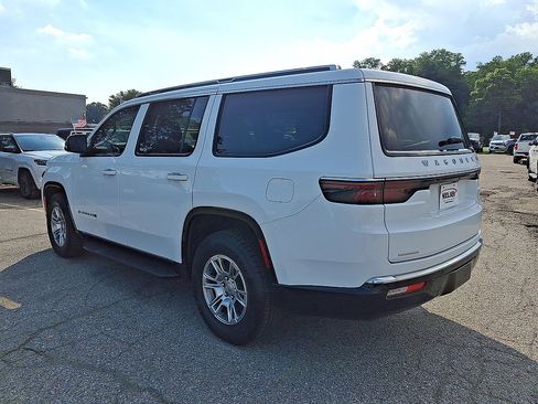 Certified 2023 Jeep Wagoneer 4WD image 28