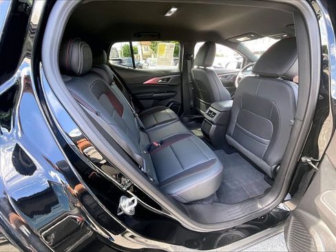 Used 2024 Chevrolet Equinox EV RS FWD image 16