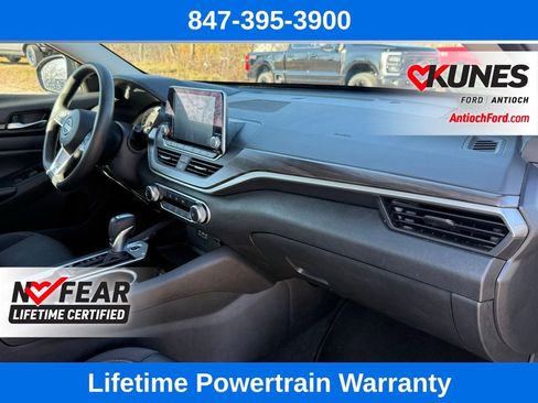 Used 2024 Nissan Altima 2.5 SV image 15