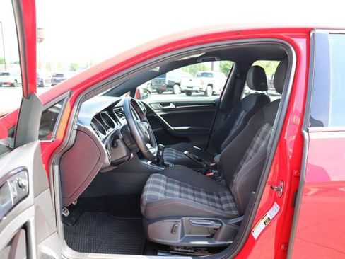Used 2017 Volkswagen GTI S FWD image 9