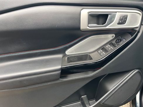 Used 2023 Ford Explorer ST w/ Equipment Group 401A image 7