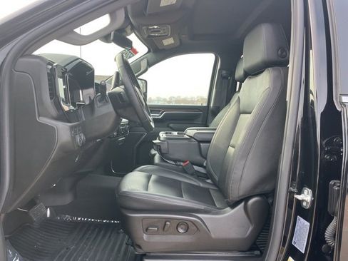 Used 2025 Chevrolet Silverado 2500 LT w/ Z71 Chrome Sport Edition image 17