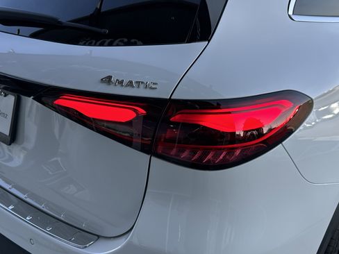 New 2026 Mercedes-Benz GLC 300 4MATIC image 32