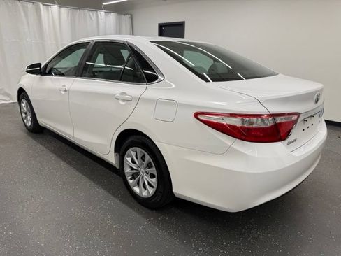 Used 2015 Toyota Camry LE FWD image 4