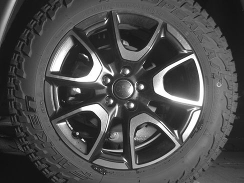 Used 2025 Jeep Compass Trailhawk image 14