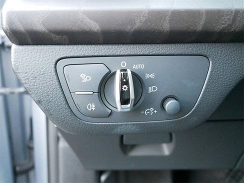 Used 2018 Audi Q5 2.0T Premium Plus w/ Premium Plus Package image 16