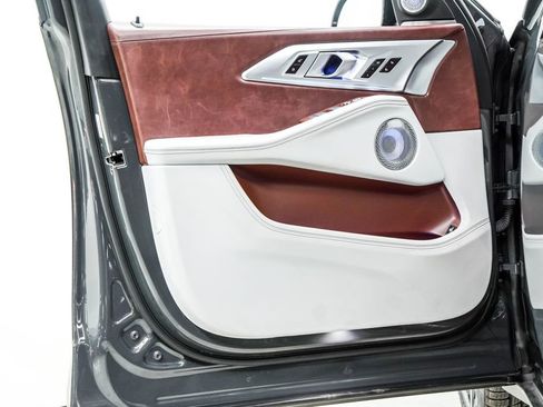 Used 2023 BMW XM image 40