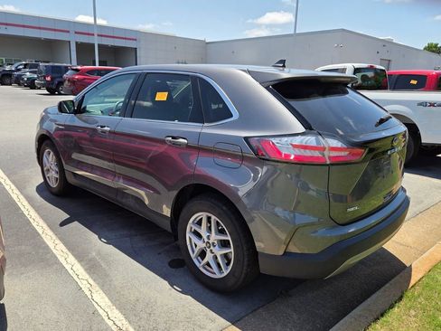 Used 2024 Ford Edge SEL w/ Convenience Package AWD/4WD image 7