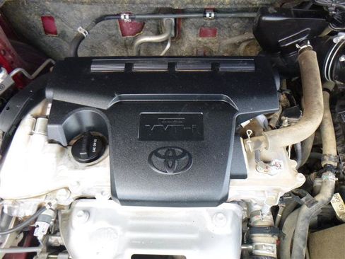 Used 2018 Toyota RAV4 LE w/ Carpet Mat Package AWD/4WD image 22
