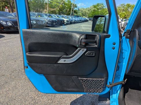 Used 2017 Jeep Wrangler Unlimited Sahara w/ Quick Order Package 24E Chief AWD/4WD image 11