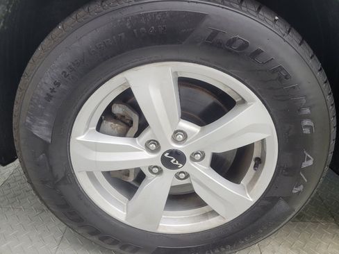 Used 2022 Kia Sorento LX AWD/4WD image 31