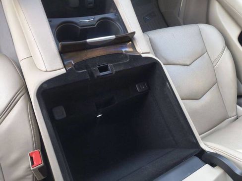 Used 2018 Cadillac Escalade Luxury image 23