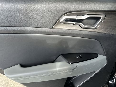 Used 2023 Kia Sportage X-Line w/ X-Line Premium Package image 29