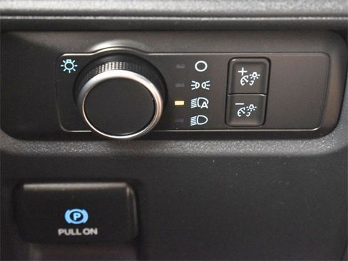 Used 2022 Ford Expedition XLT image 24