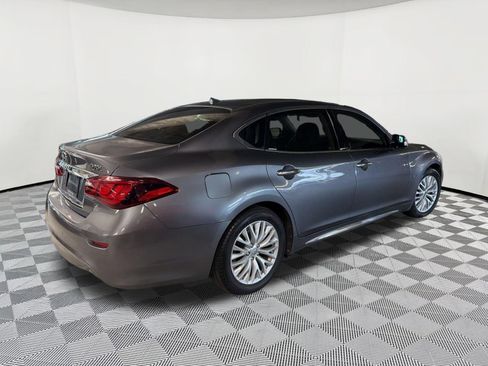 Used 2016 INFINITI Q70 L 3.7 RWD image 9