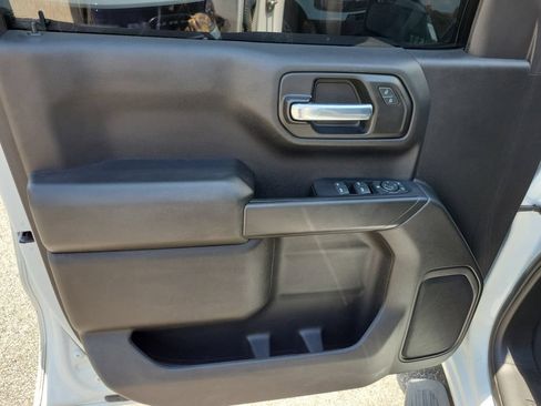 Used 2022 Chevrolet Silverado 1500 Custom Trail Boss AWD/4WD image 15