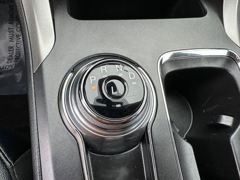 Used 2020 Ford Fusion SE image 22