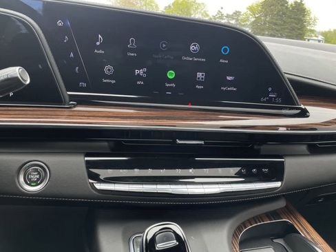Used 2023 Cadillac Escalade Premium Luxury w/ LPO, Floor Liner Package AWD/4WD image 13