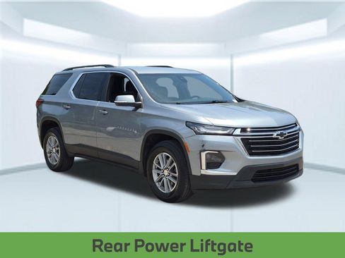 Used 2023 Chevrolet Traverse LT FWD image 9