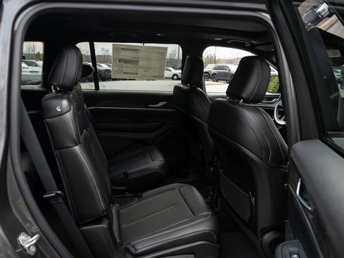 New 2025 Jeep Grand Cherokee L Limited AWD/4WD image 22
