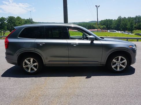 Used 2020 Volvo XC90 T6 Momentum AWD/4WD image 25