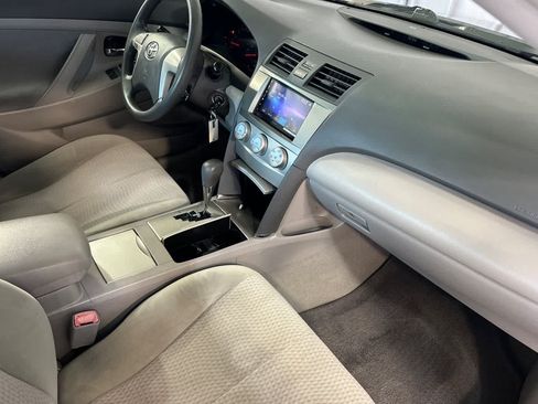 Used 2011 Toyota Camry LE w/ LE Extra-Value Pkg FWD image 17