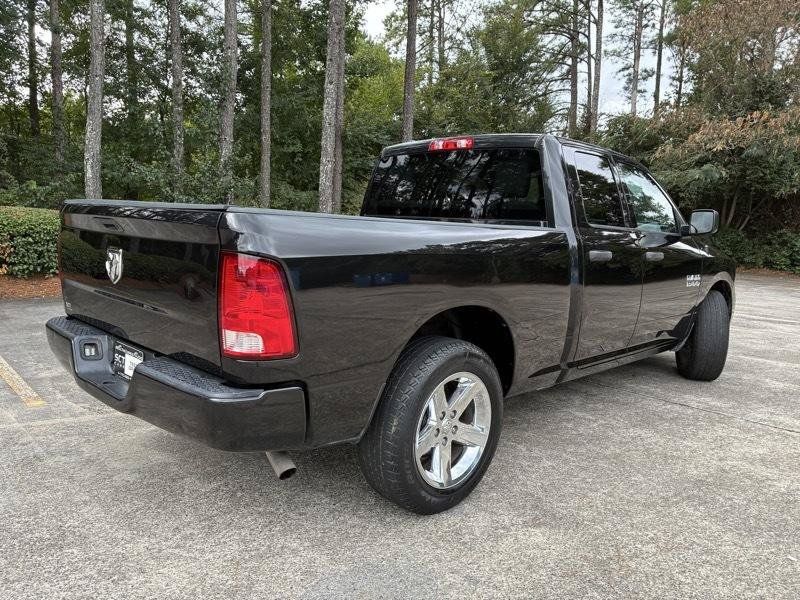 Used 2017 RAM 1500 Express RWD image 5