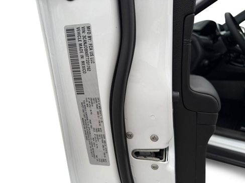 New 2026 Jeep Compass Latitude image 25