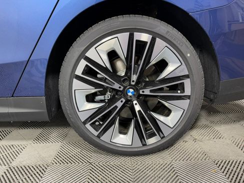 New 2025 BMW 540i xDrive w/ Premium Package image 25